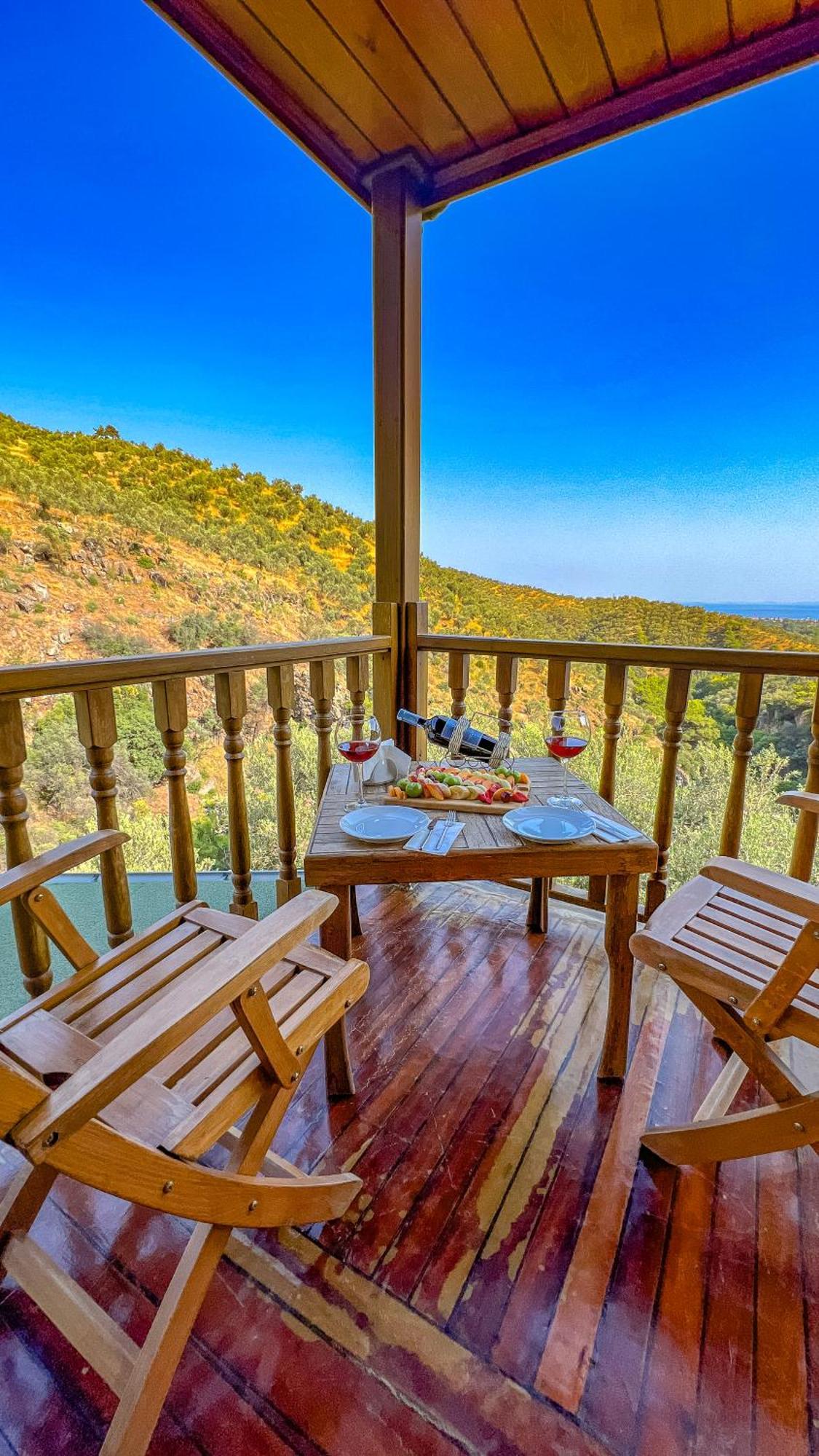 Kazdagi Atila Bey Konagi Hotel Ayvacik Bagian luar foto