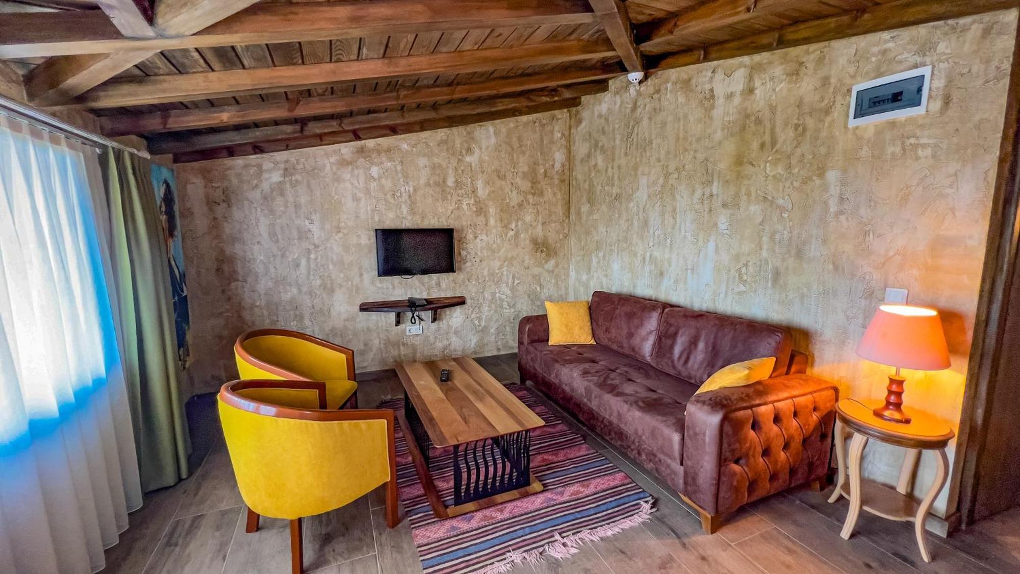 Kazdagi Atila Bey Konagi Hotel Ayvacik Bagian luar foto