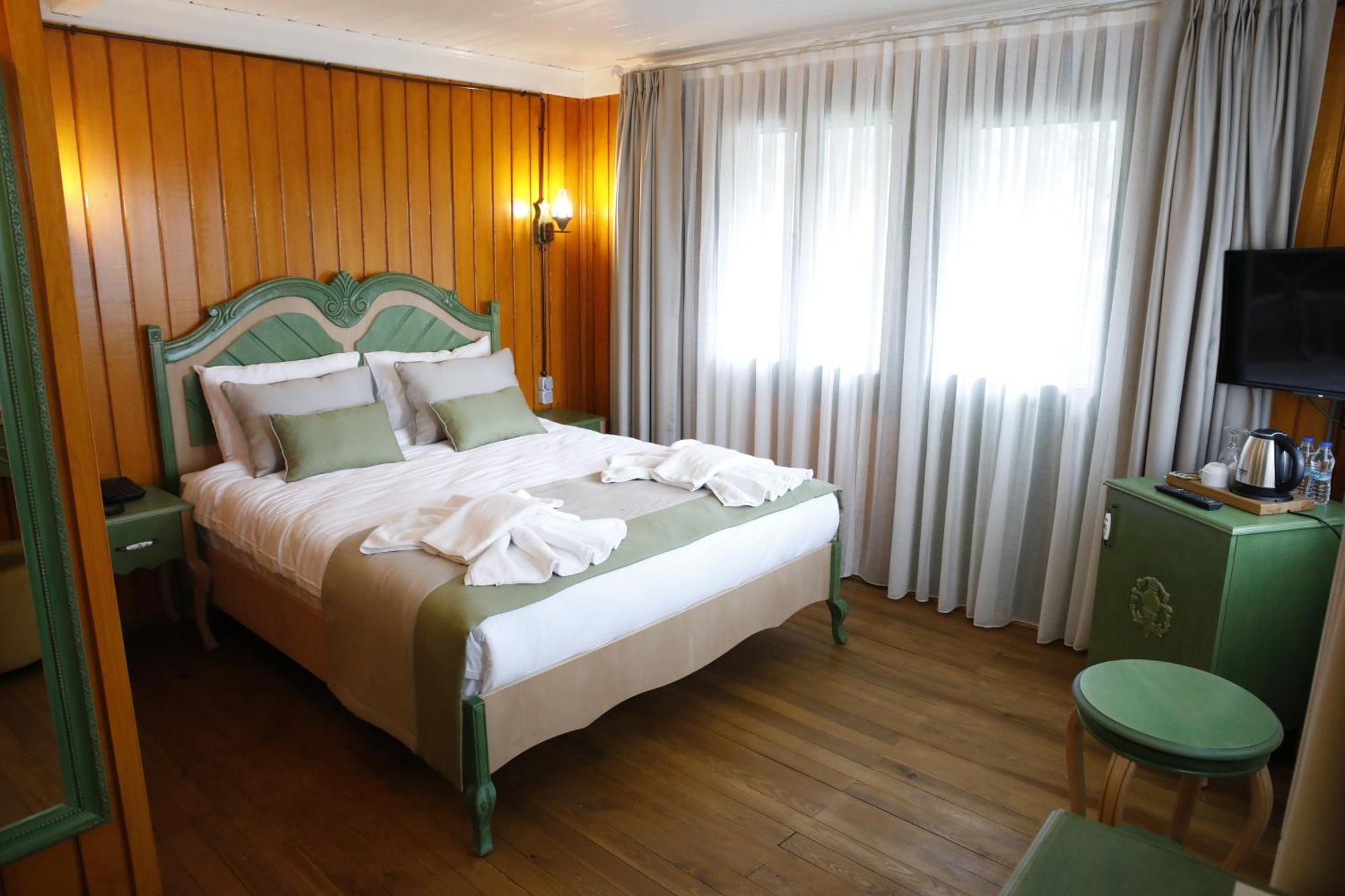 Kazdagi Atila Bey Konagi Hotel Ayvacik Bagian luar foto