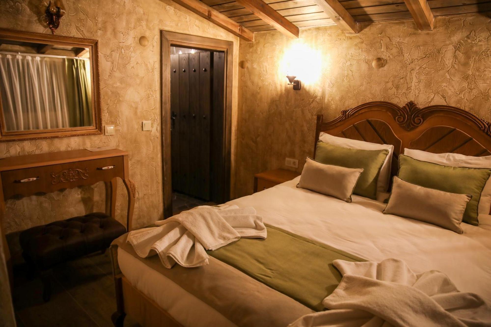 Kazdagi Atila Bey Konagi Hotel Ayvacik Bagian luar foto