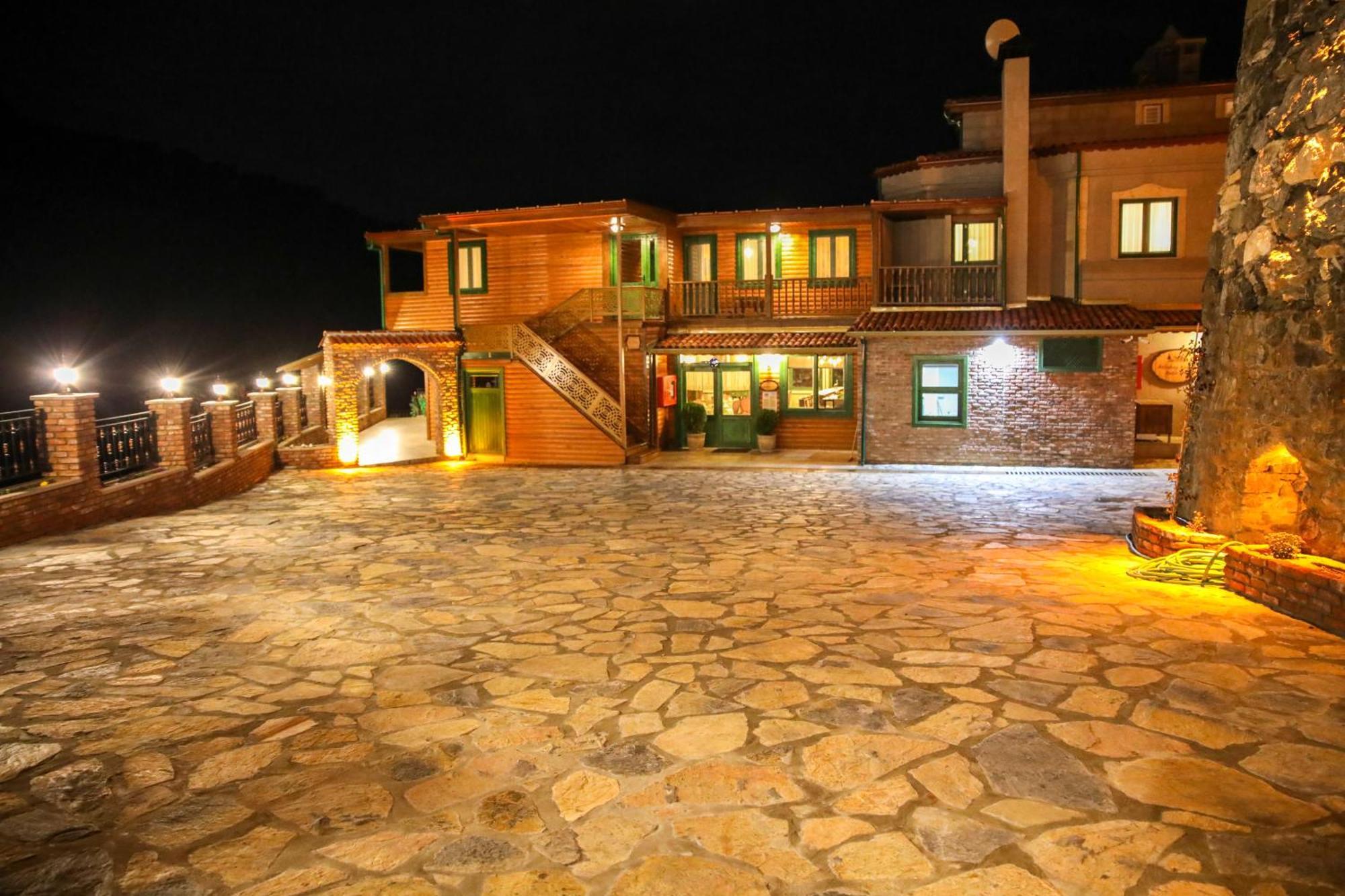 Kazdagi Atila Bey Konagi Hotel Ayvacik Bagian luar foto
