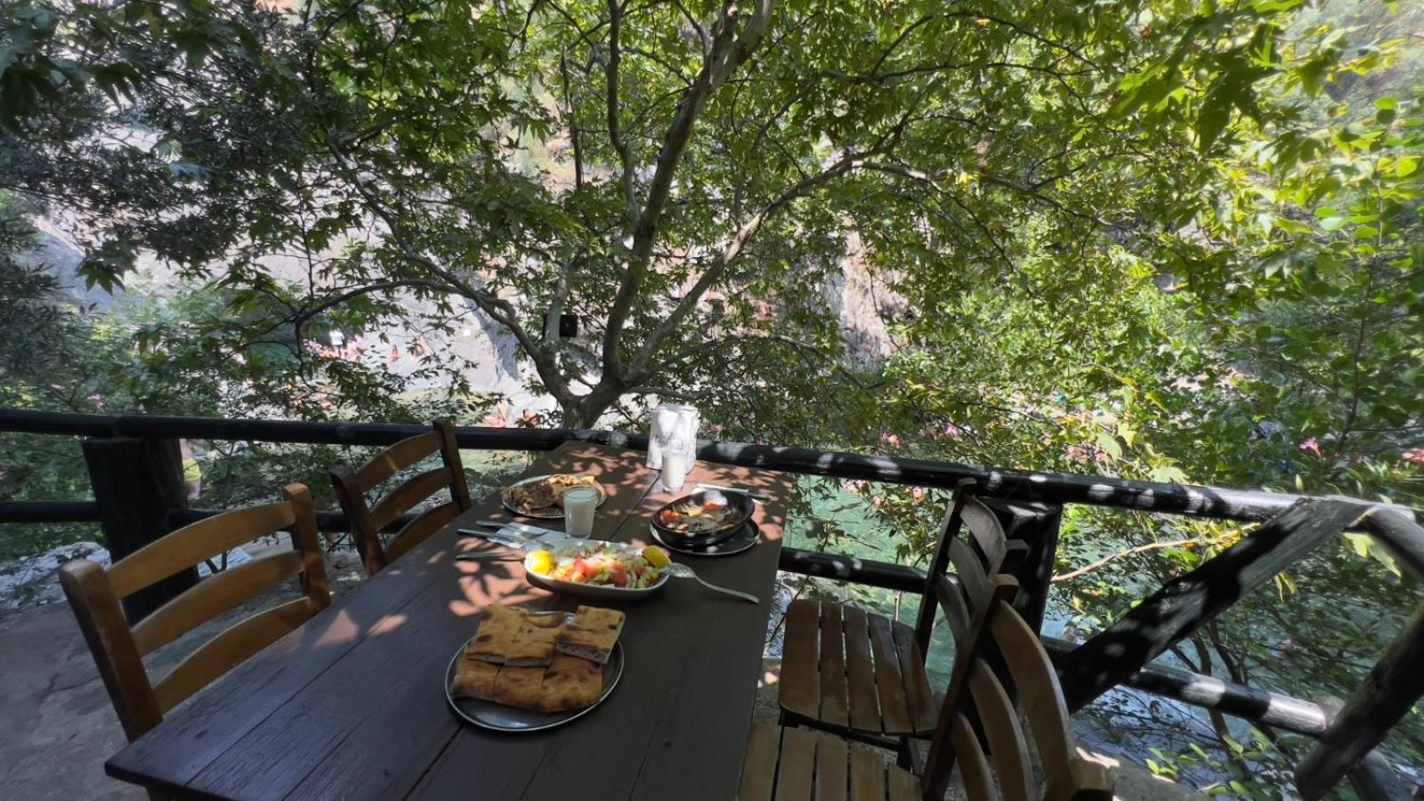 Kazdagi Atila Bey Konagi Hotel Ayvacik Bagian luar foto